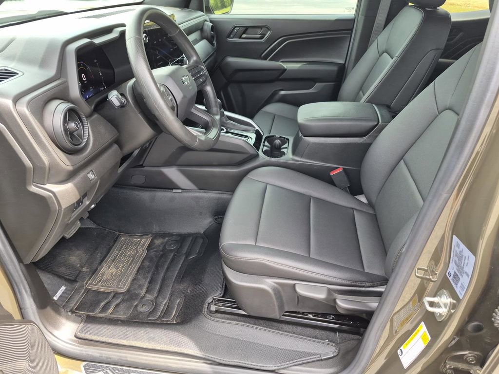 Used 2023 Chevrolet Colorado Trail Boss w/ LPO, Dark Essentials Package AWD/4WD image 11