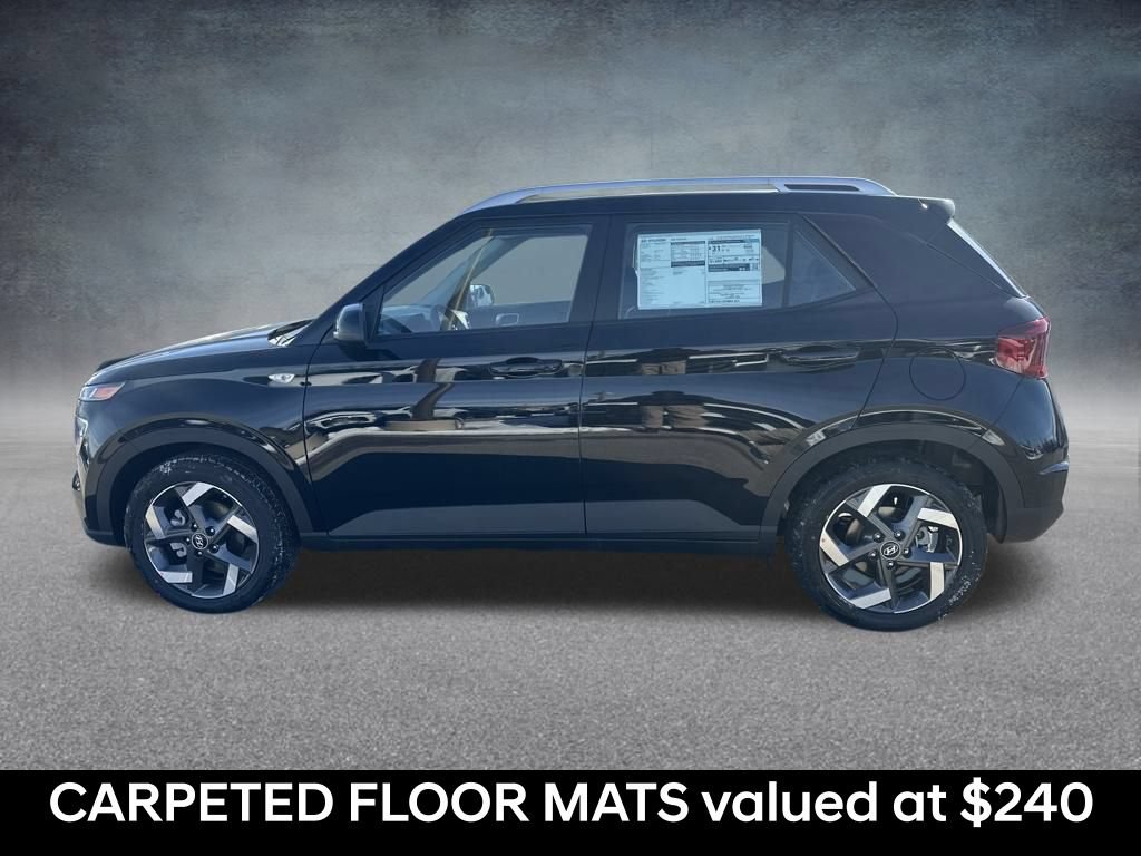 Used 2026 Hyundai Venue SEL FWD image 2