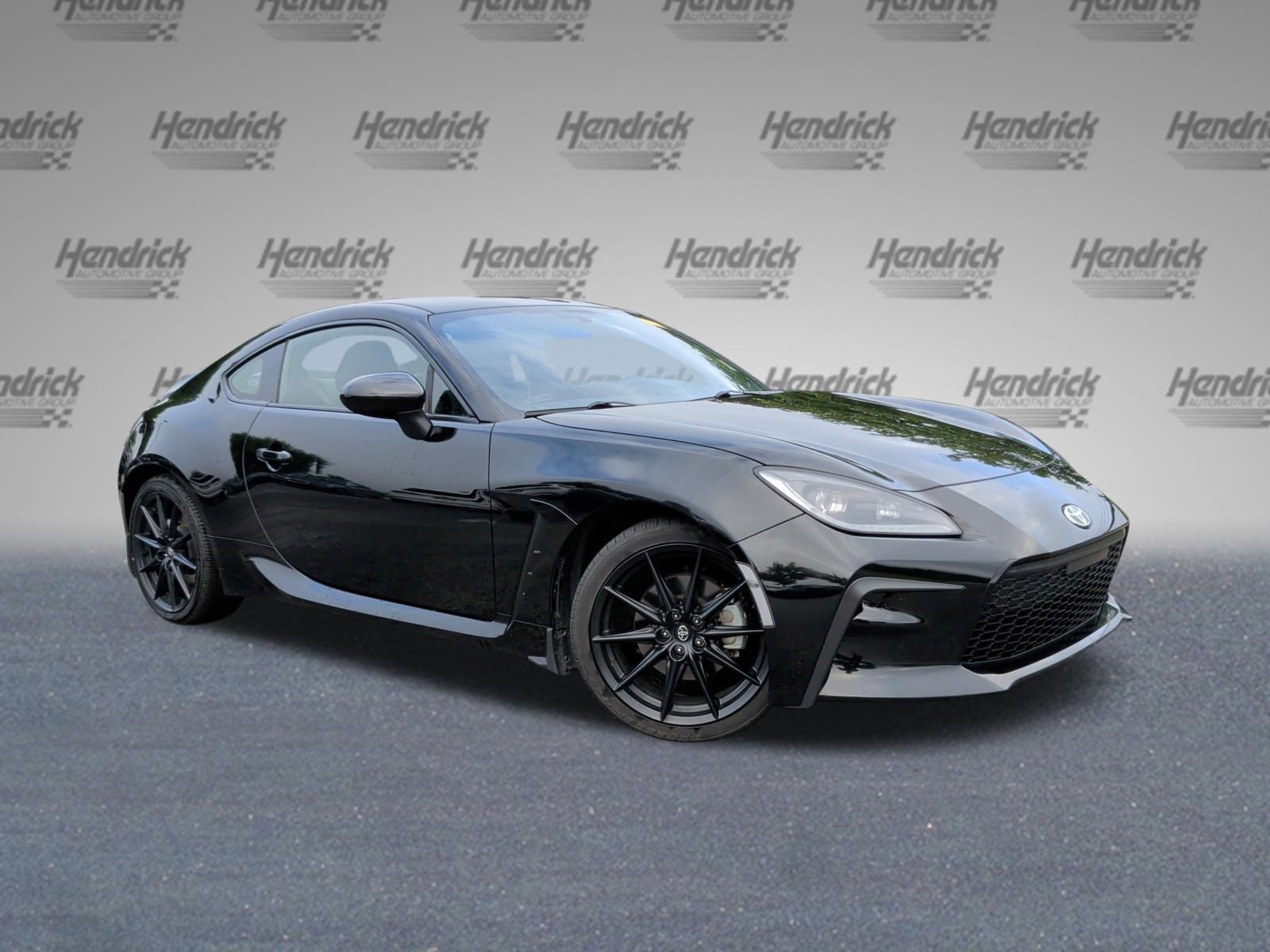 Used 2023 Toyota GR86 Premium RWD image 2