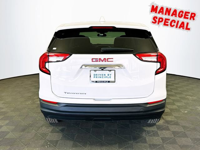 Used 2024 GMC Terrain SLE image 7