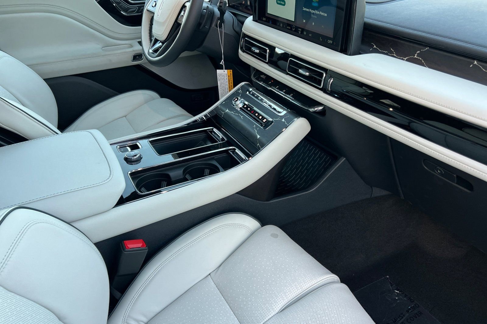 New 2026 Lincoln Aviator Black Label w/ Dynamic Handling Package image 15