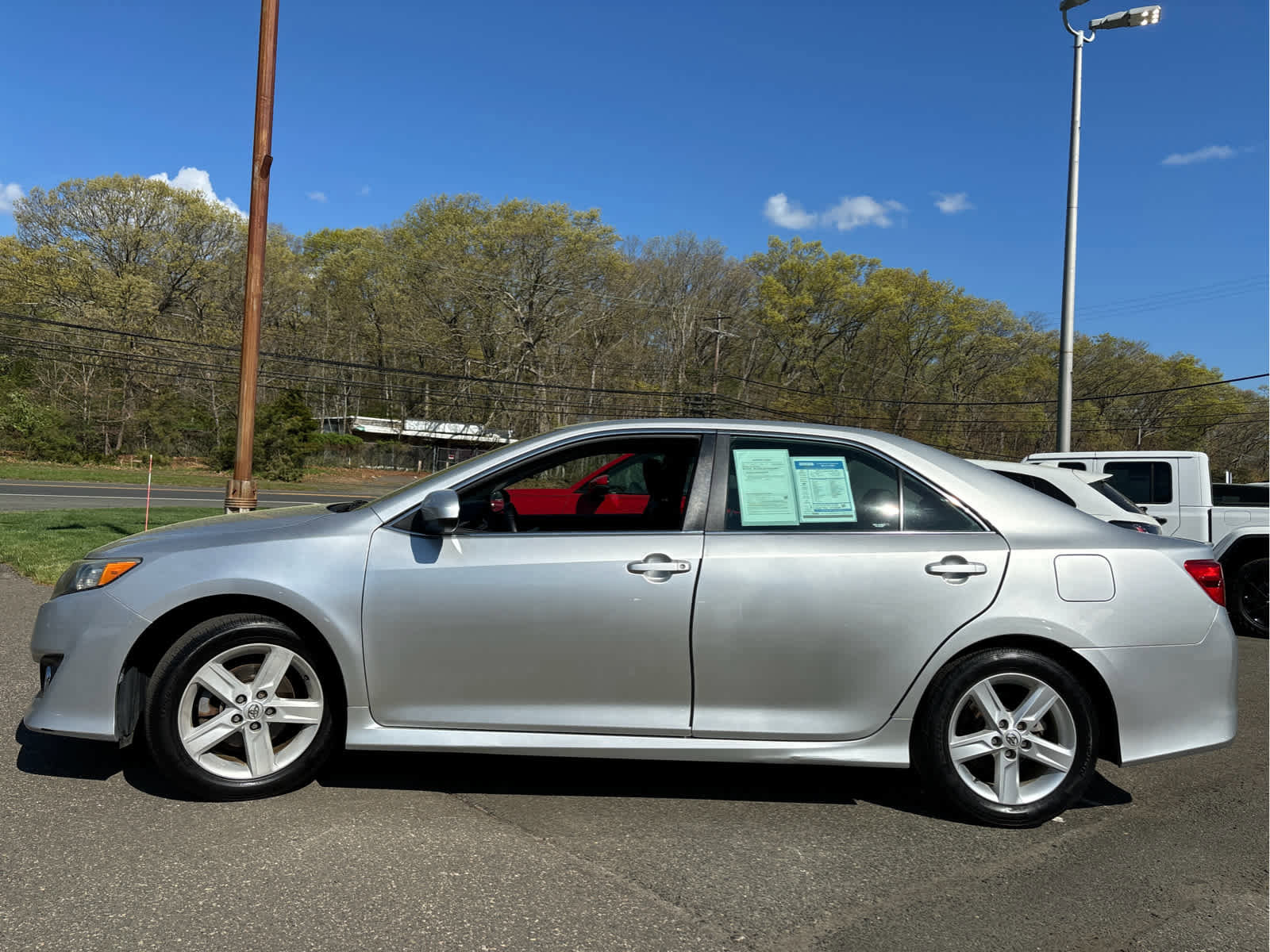 Used 2014 Toyota Camry SE FWD image 6