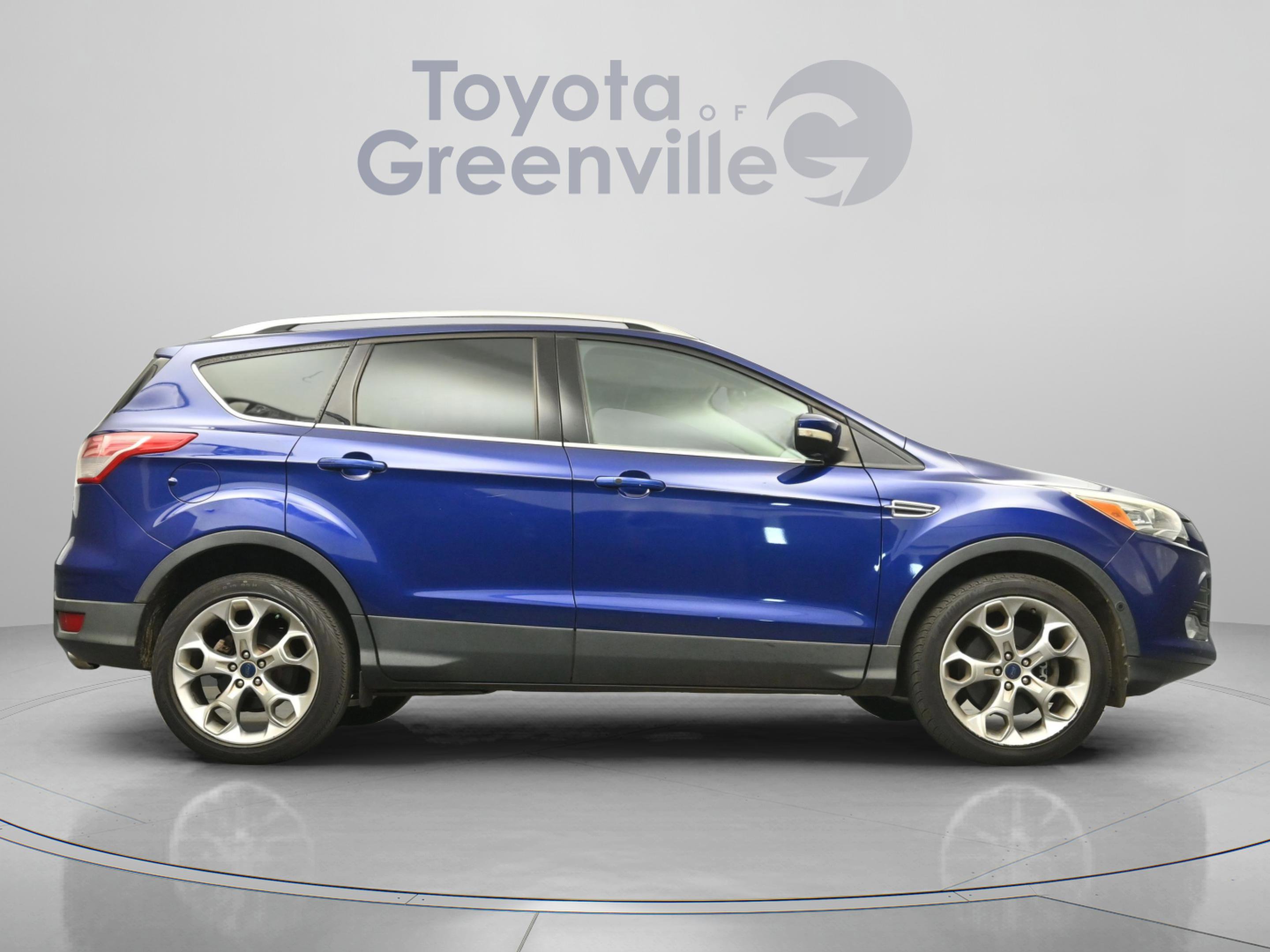 Used 2016 Ford Escape Titanium w/ Equipment Group 301A AWD/4WD image 17
