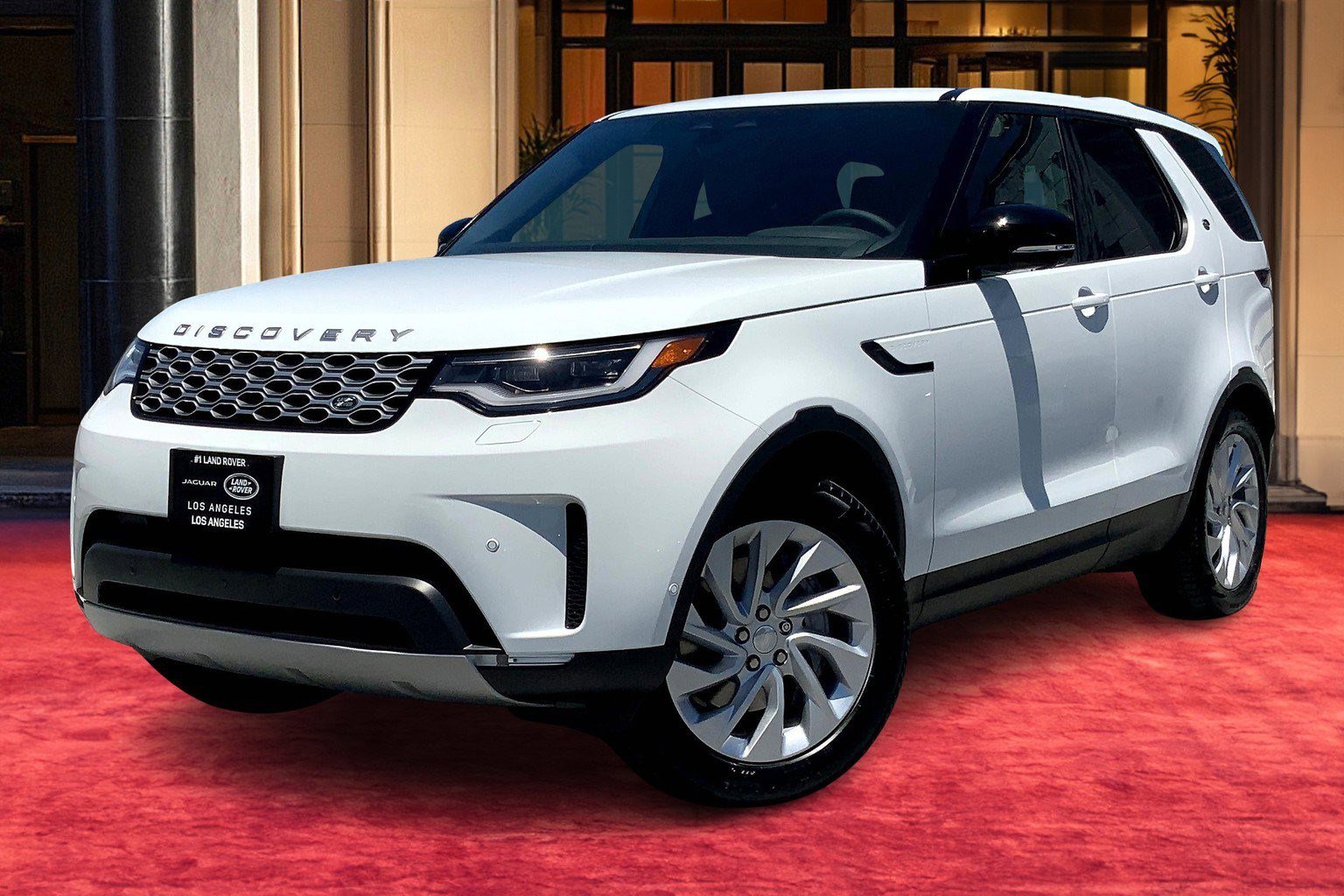 New 2025 Land Rover Discovery S