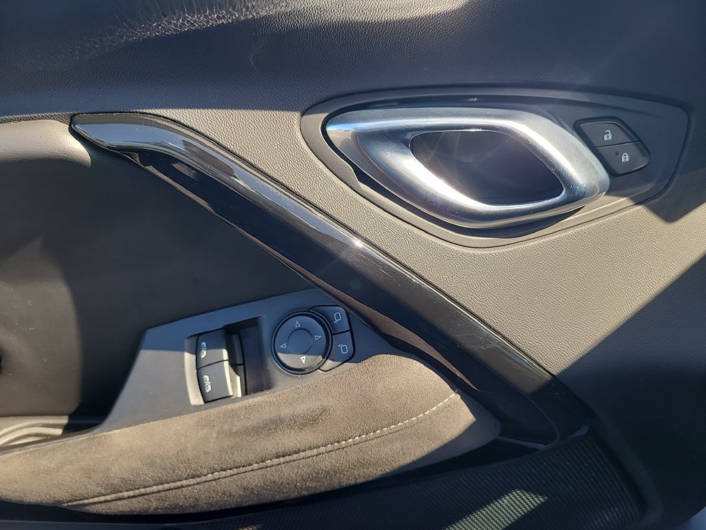 Used 2020 Chevrolet Camaro LT RWD image 10
