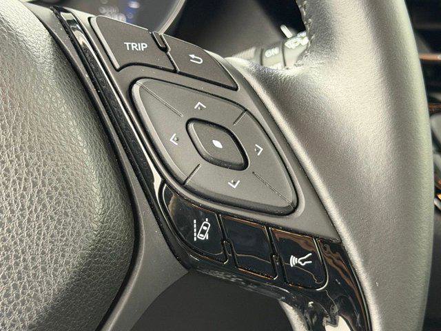 Certified 2020 Toyota C-HR XLE image 24