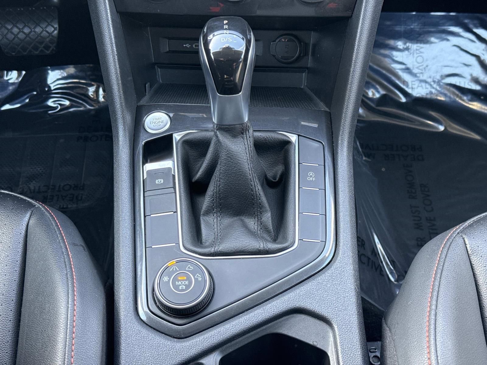 Used 2024 Volkswagen Tiguan SE image 12