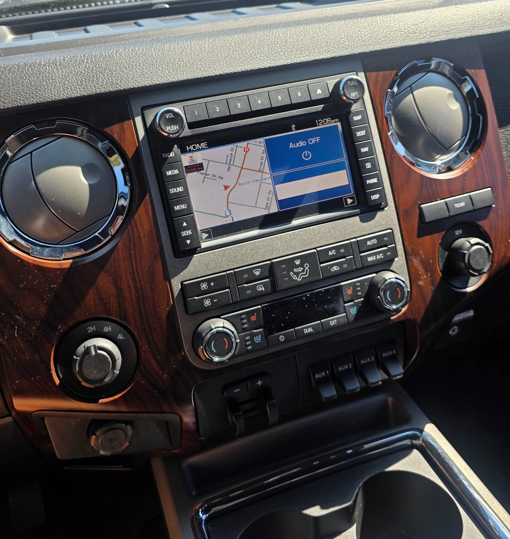 Used 2011 Ford F450 Lariat w/ Lariat Ultimate Pkg image 19