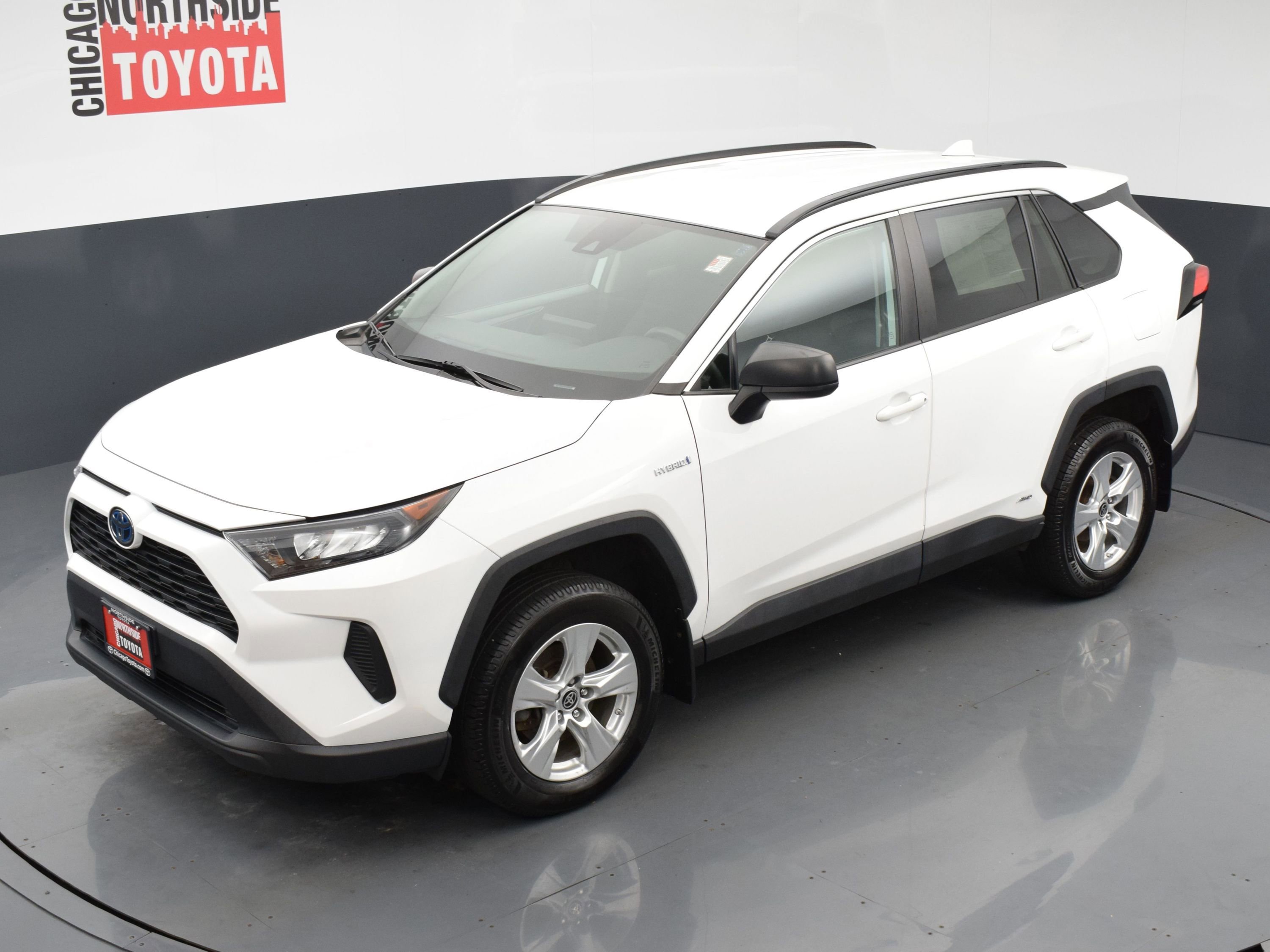 Used 2021 Toyota RAV4 LE AWD/4WD image 23