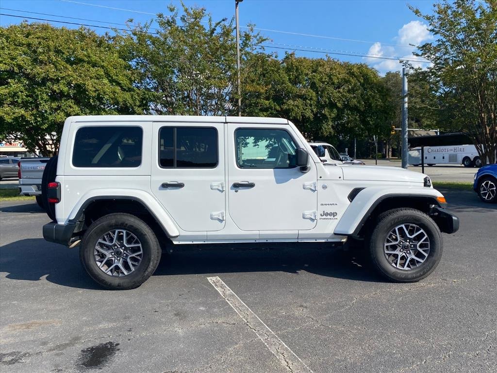 Used 2024 Jeep Wrangler Sahara image 2