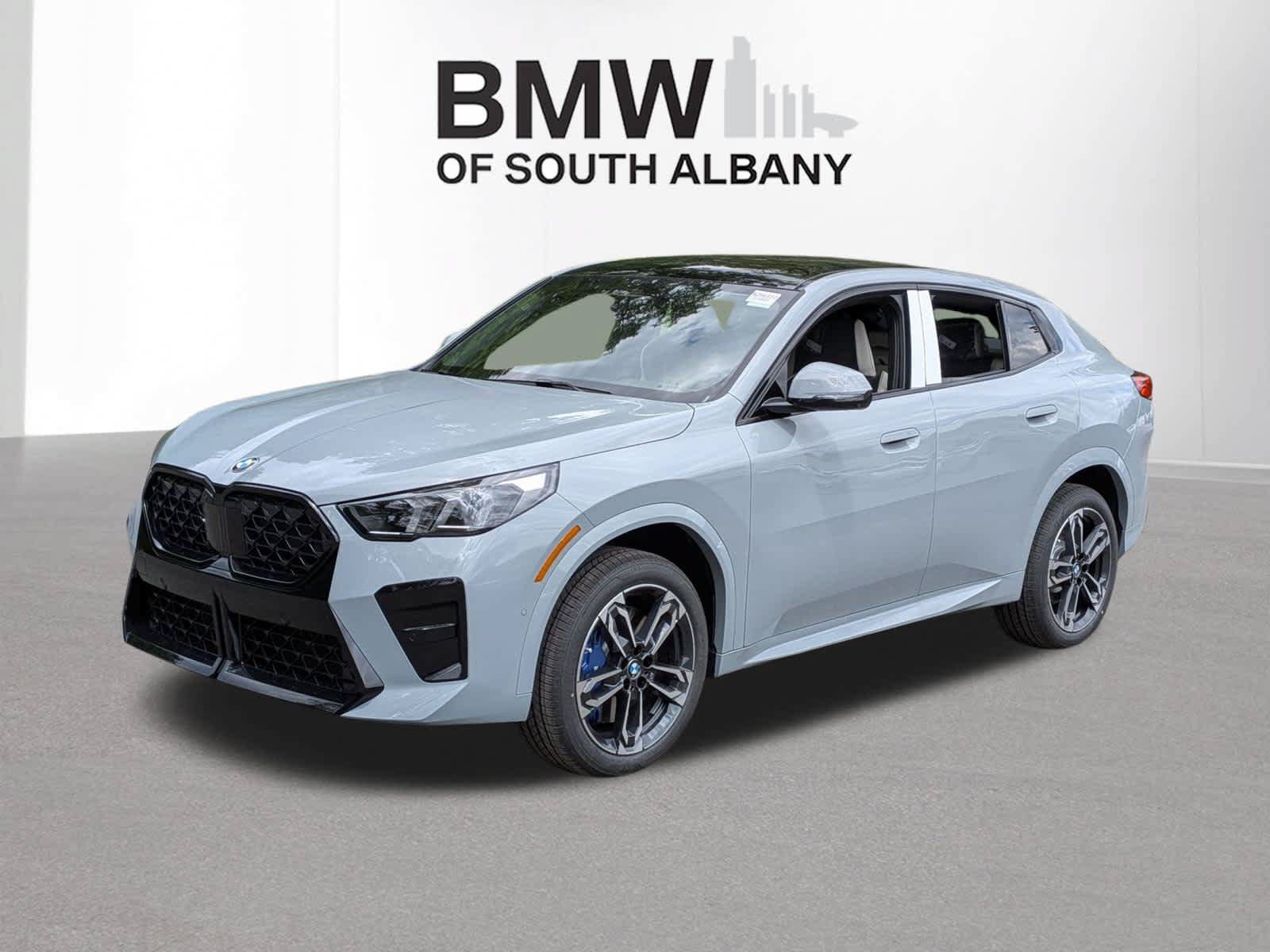 New 2026 BMW X2 xDrive28i w/ Technology Package AWD/4WD image 2