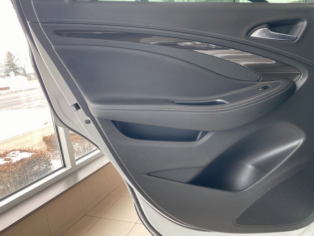 Used 2020 Buick Envision Premium image 8