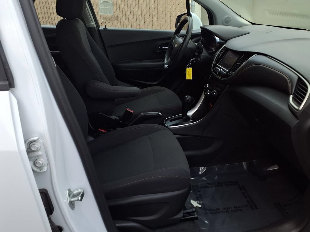 Used 2020 Chevrolet Trax LS FWD image 35