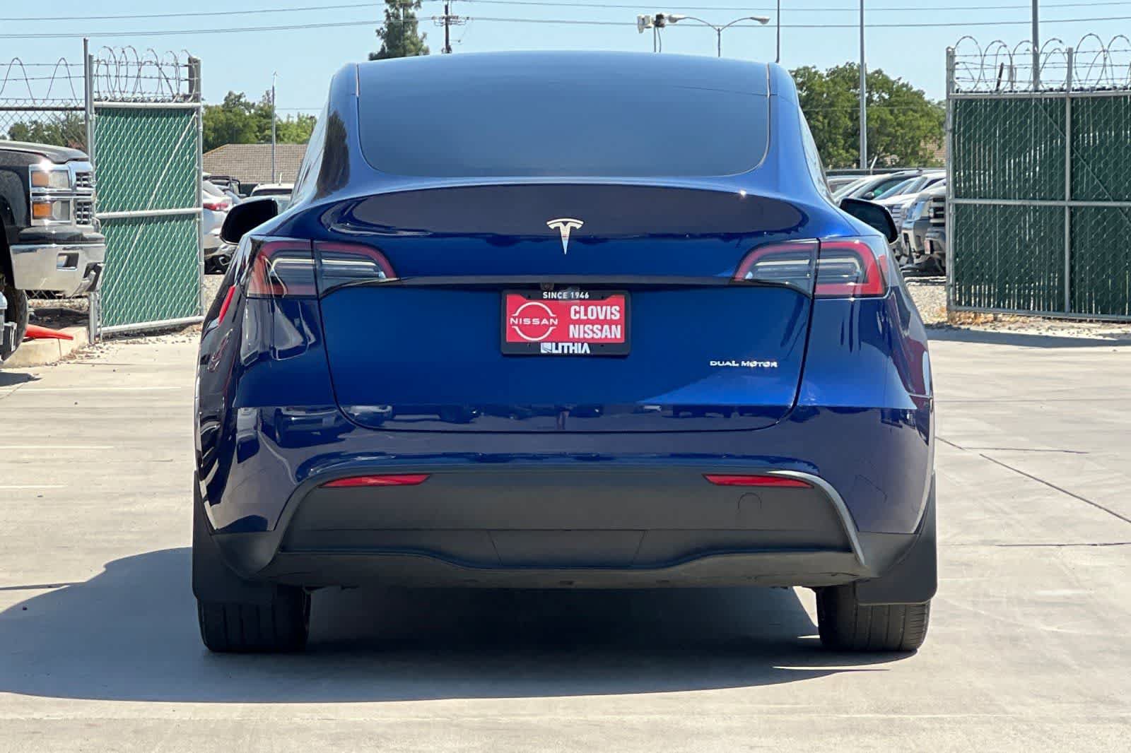 Used 2024 Tesla Model Y Long Range AWD/4WD image 8