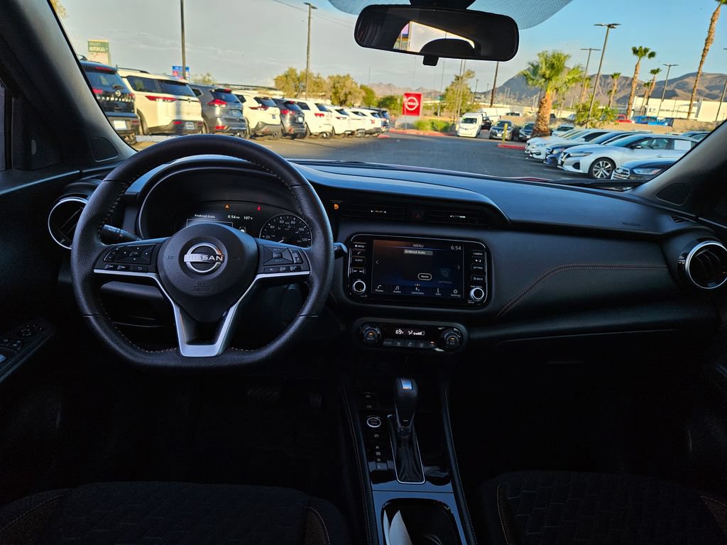 Used 2022 Nissan Kicks SR FWD image 11