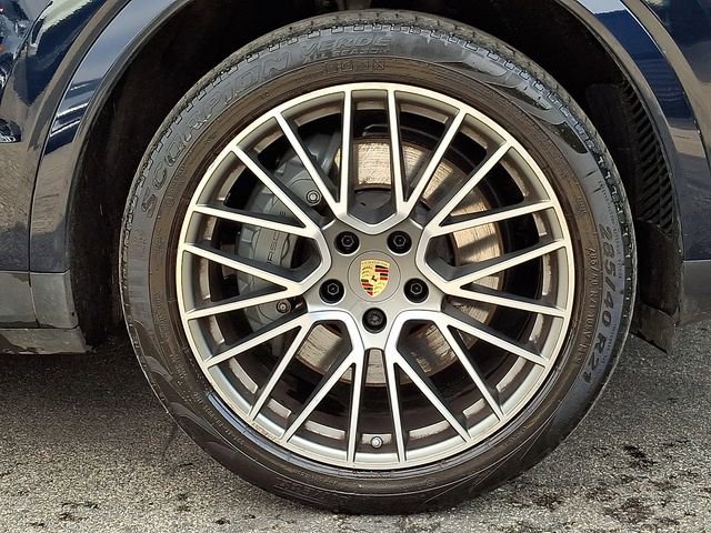 Certified 2023 Porsche Cayenne S Platinum image 12