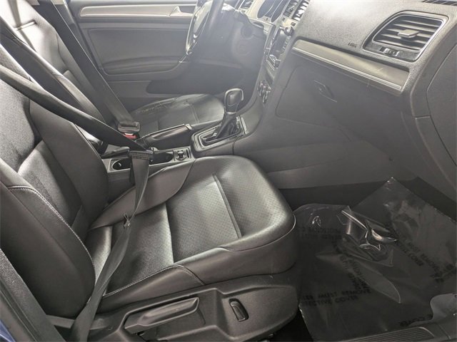 Used 2015 Volkswagen Golf SE image 29