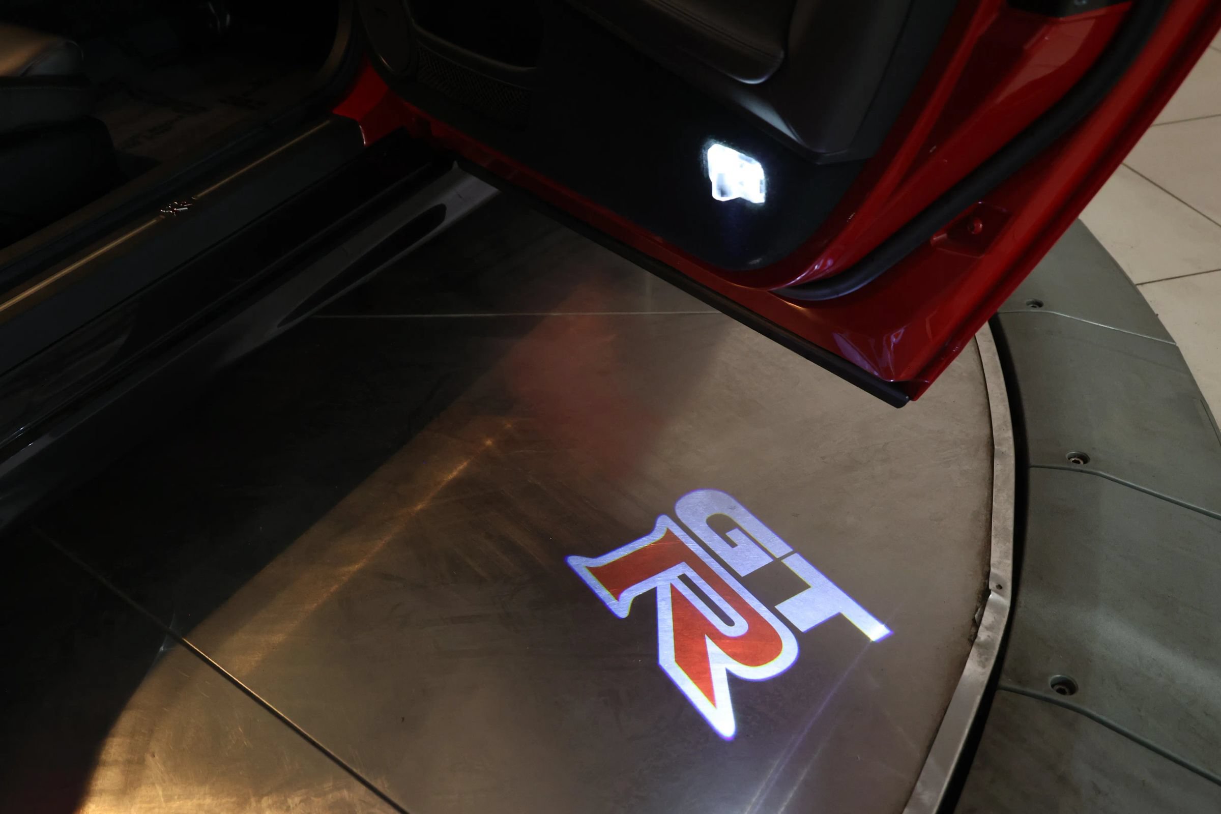 Used 2019 Nissan GT-R Premium w/ Premium Interior Package AWD/4WD image 93