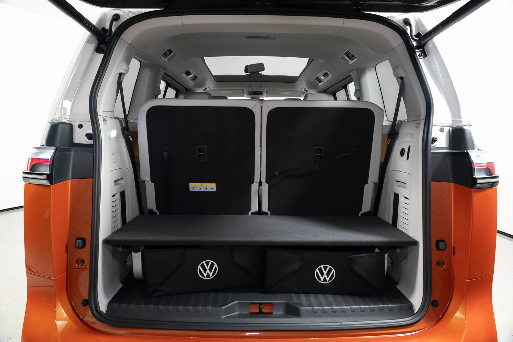 Used 2025 Volkswagen ID. Buzz 1st Edition AWD/4WD image 37