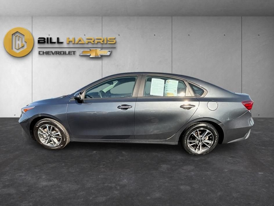 Used 2023 Kia Forte LXS FWD image 13