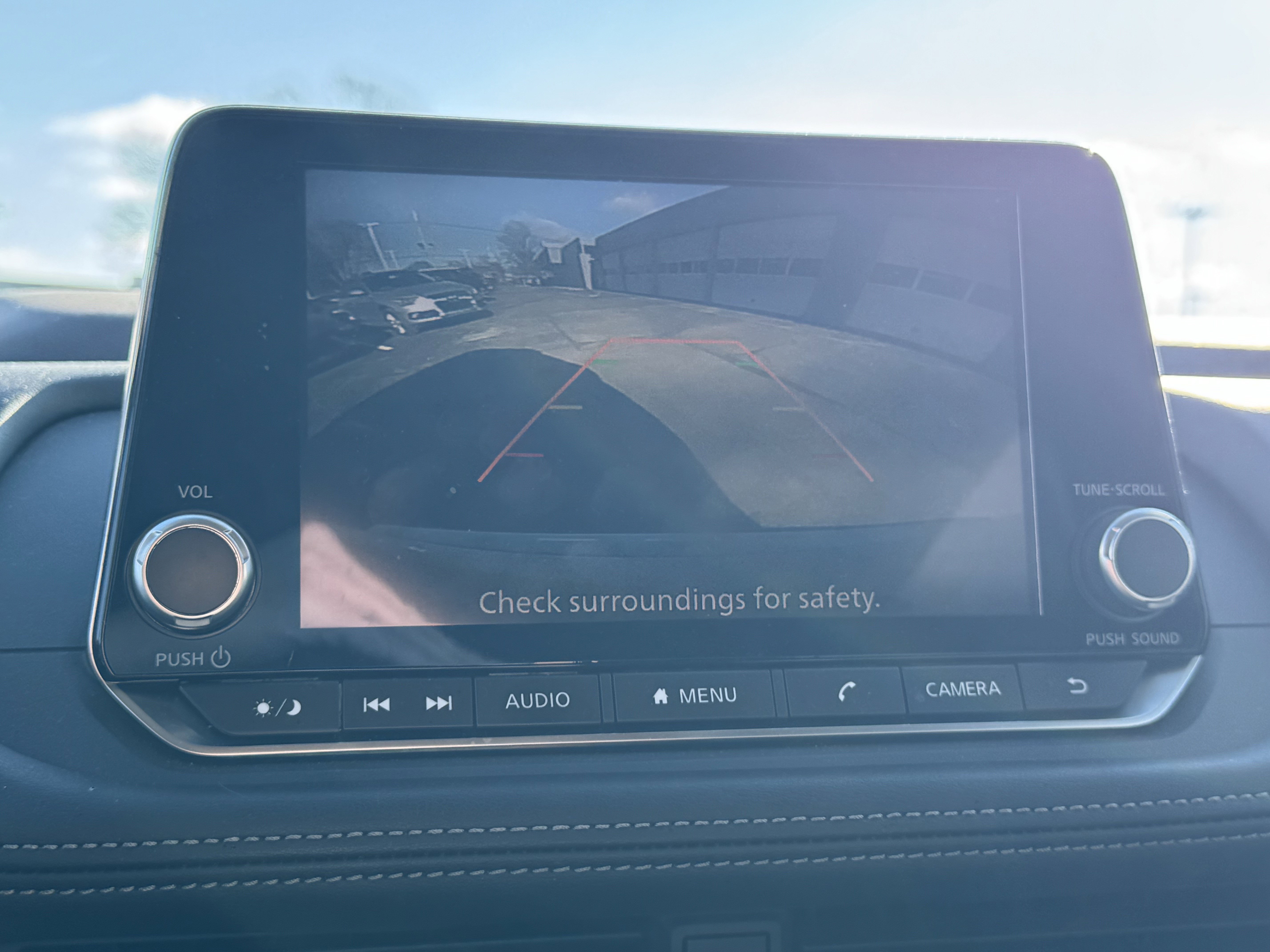 Used 2023 Nissan Rogue SV w/ SV Premium B Package image 8