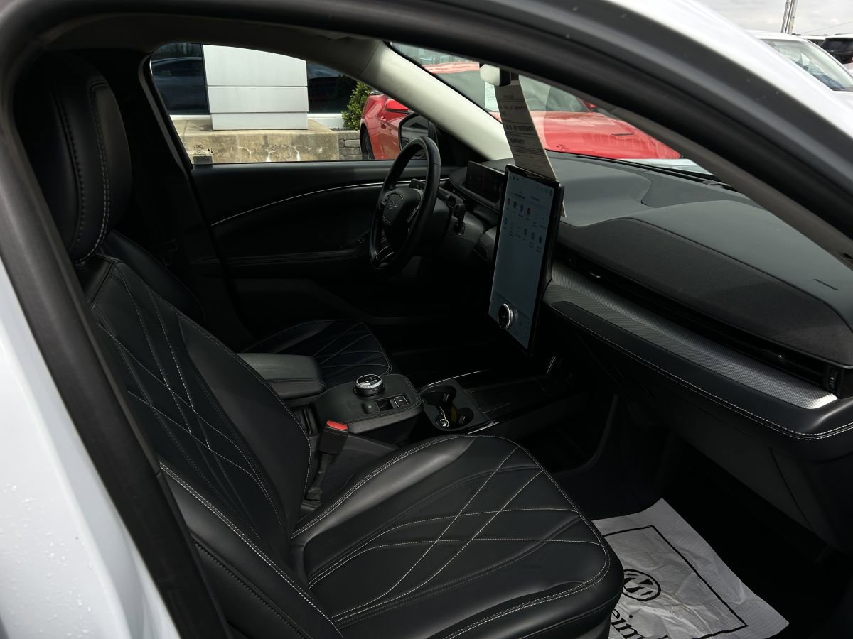 Used 2023 Ford Mustang Mach-E Select image 12