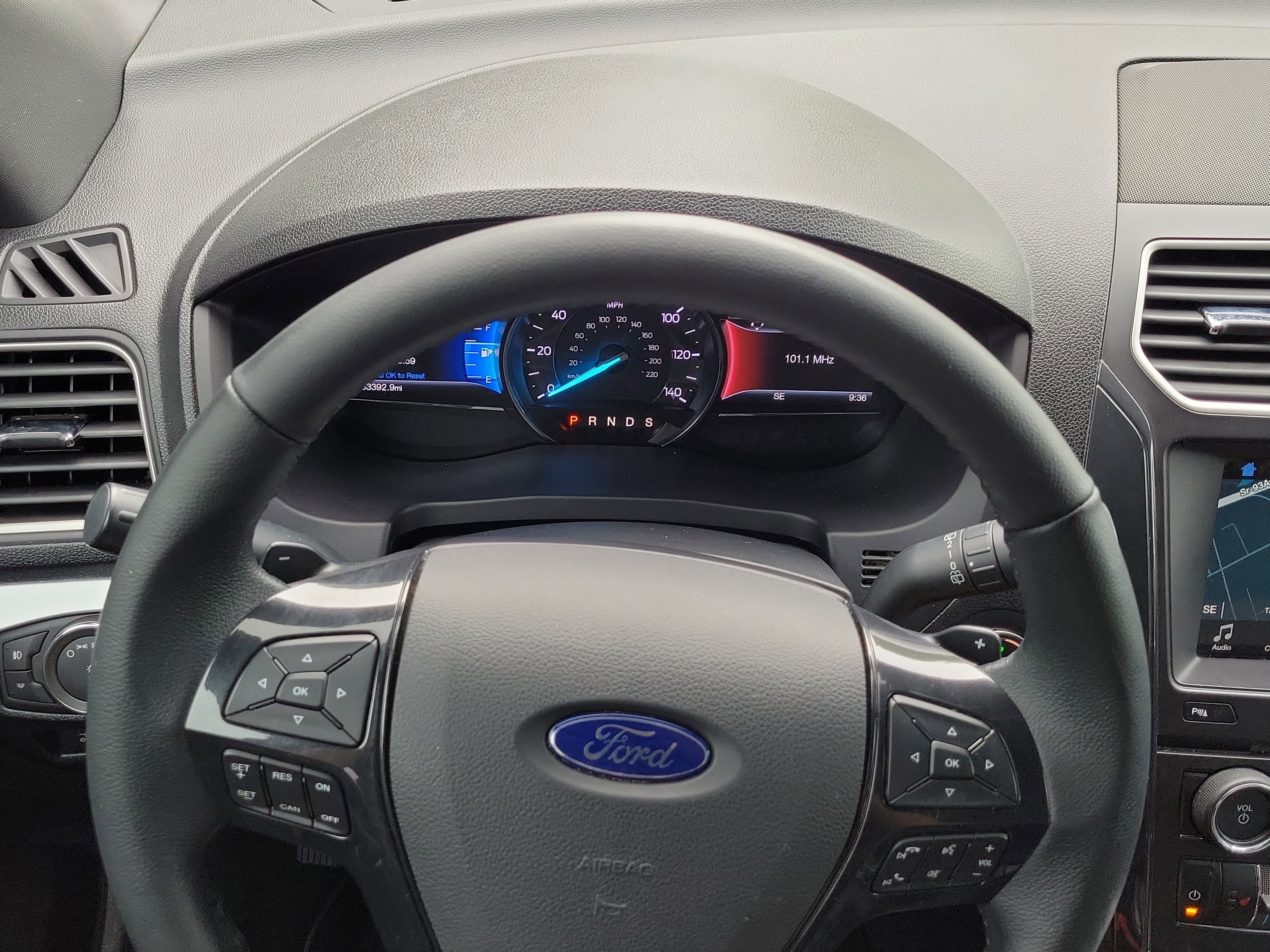 Used 2017 Ford Explorer XLT w/ Equipment Group 202A FWD image 21