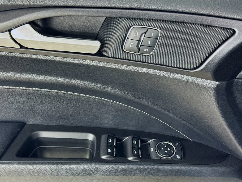 Used 2019 Ford Fusion Titanium FWD image 22