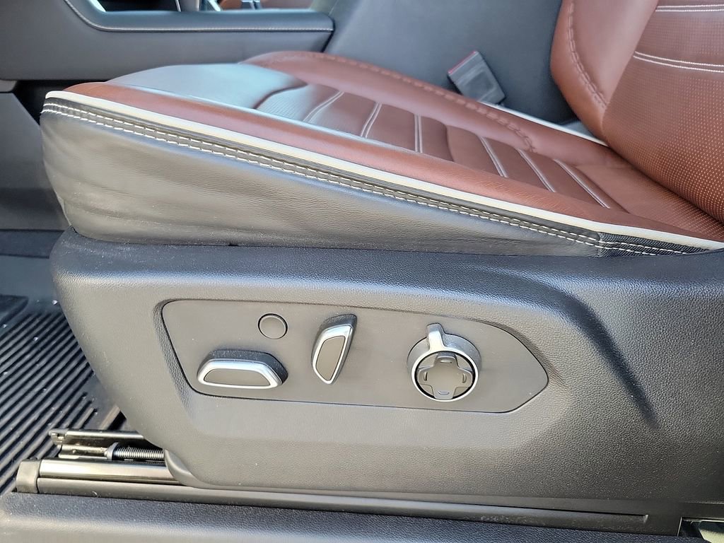 Used 2023 GMC Sierra 1500 Denali Ultimate image 10