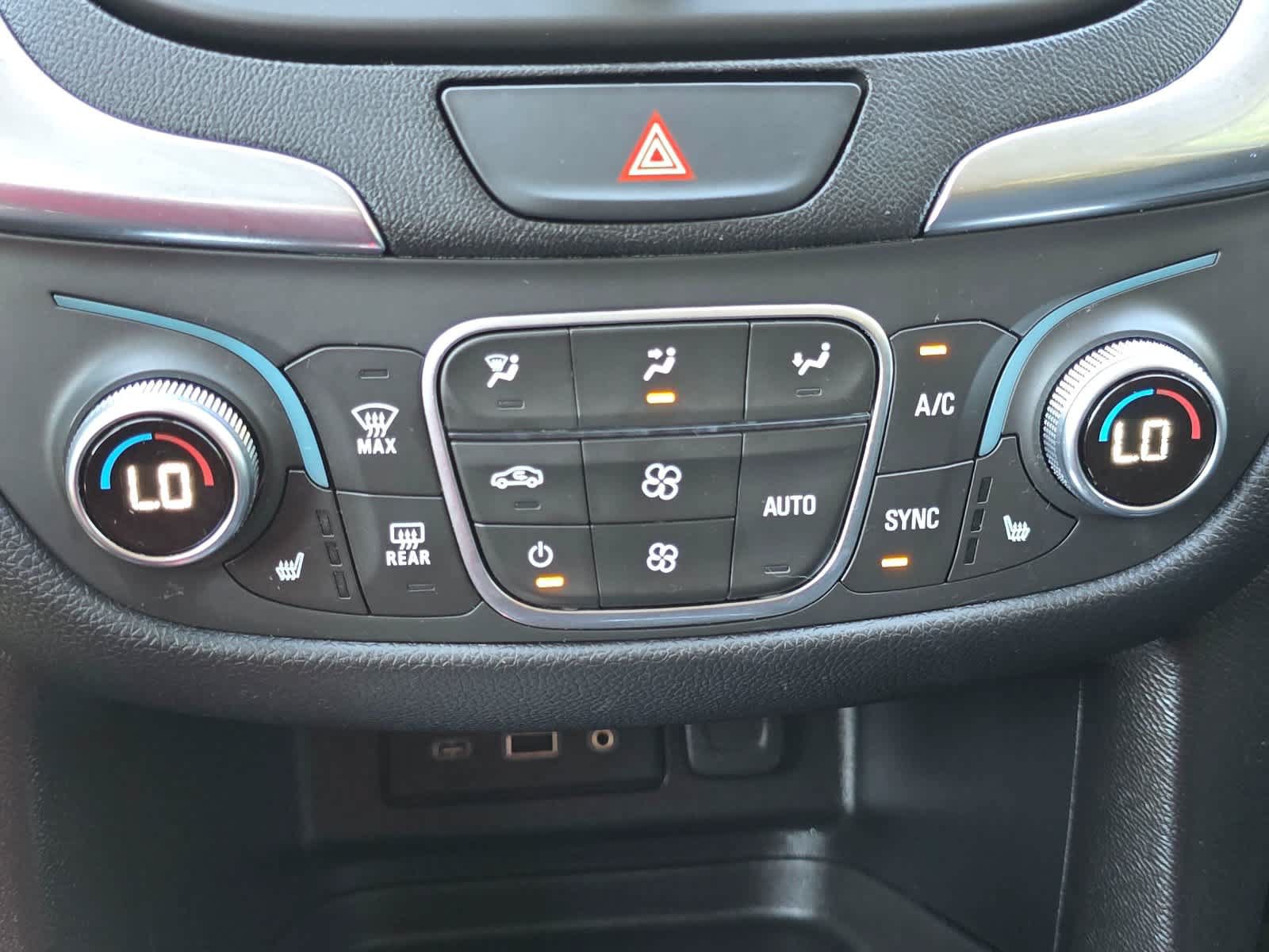 Used 2020 Chevrolet Equinox LT AWD/4WD image 15