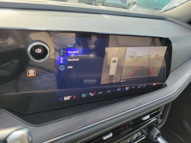 New 2026 Chevrolet Suburban Premier image 21