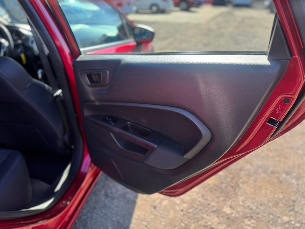 Used 2011 Ford Fiesta SE w/ 202A Rapid Spec Order Code image 21