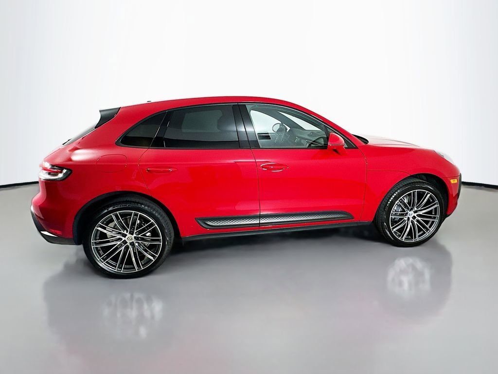 Certified 2026 Porsche Macan image 8