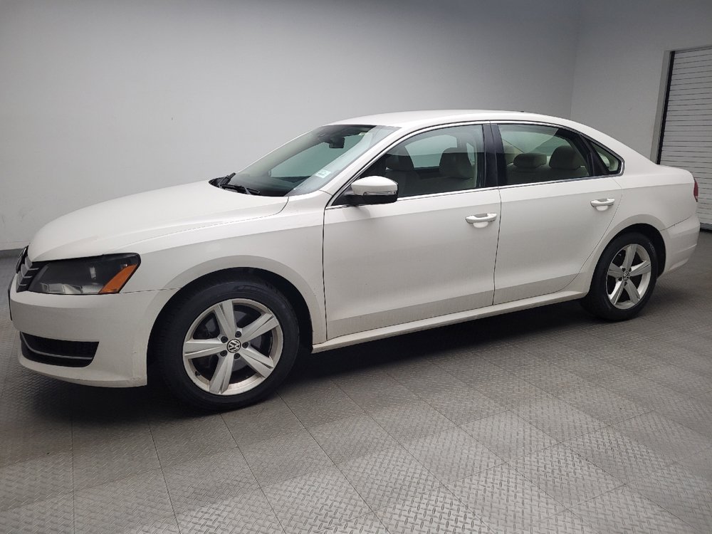 Used 2015 Volkswagen Passat 1.8T SE FWD image 2