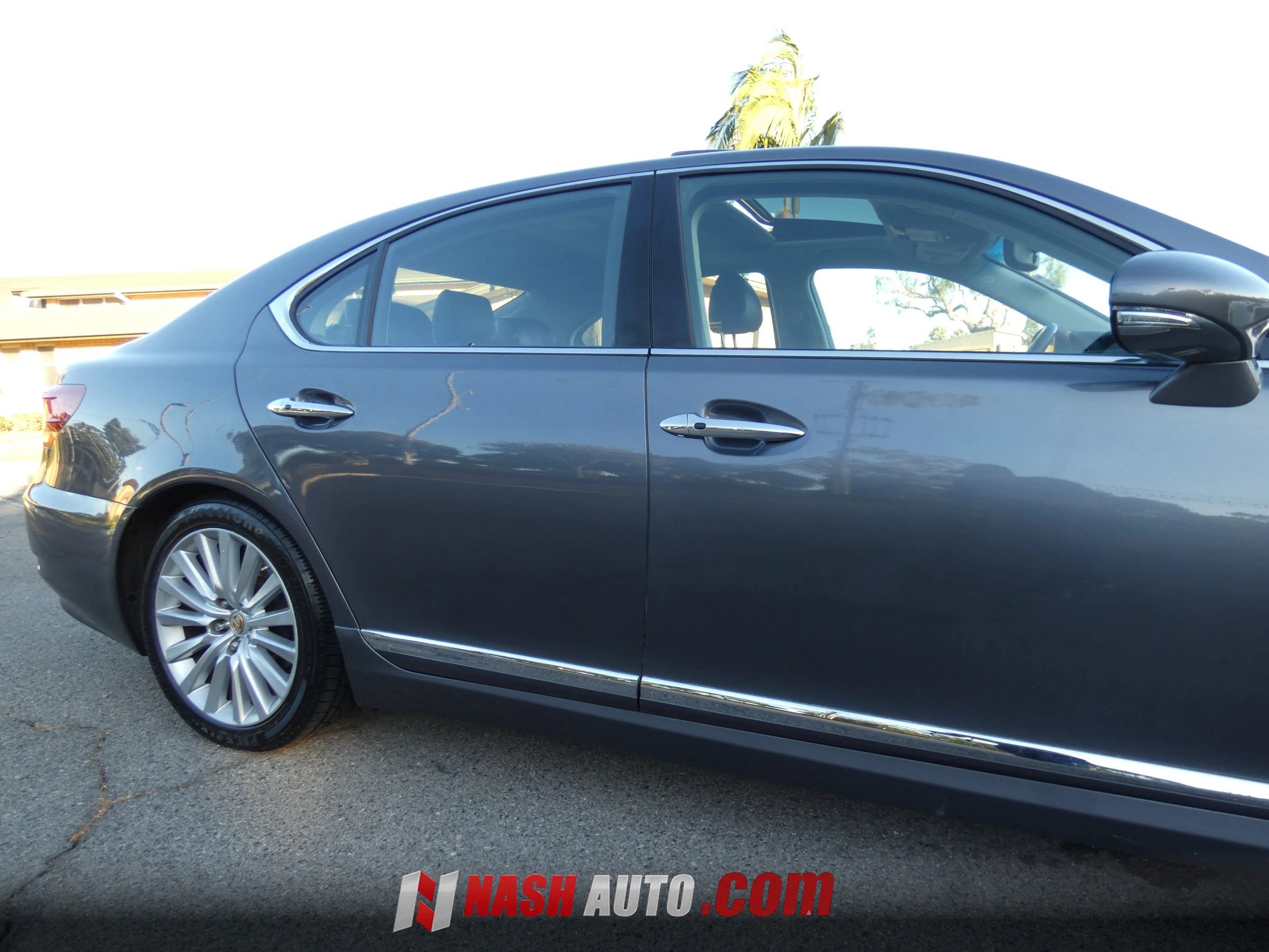 Used 2013 Lexus LS 460 w/ Ultra Luxury Pkg RWD image 8