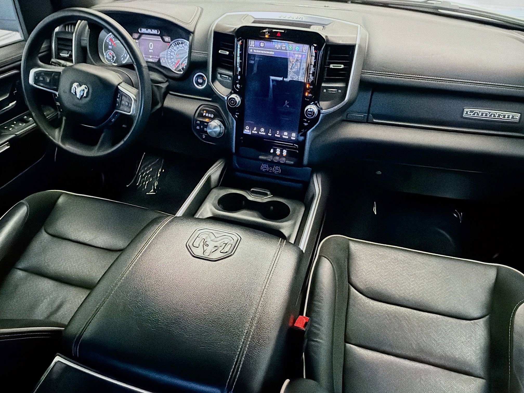 Used 2025 RAM 1500 Laramie image 12