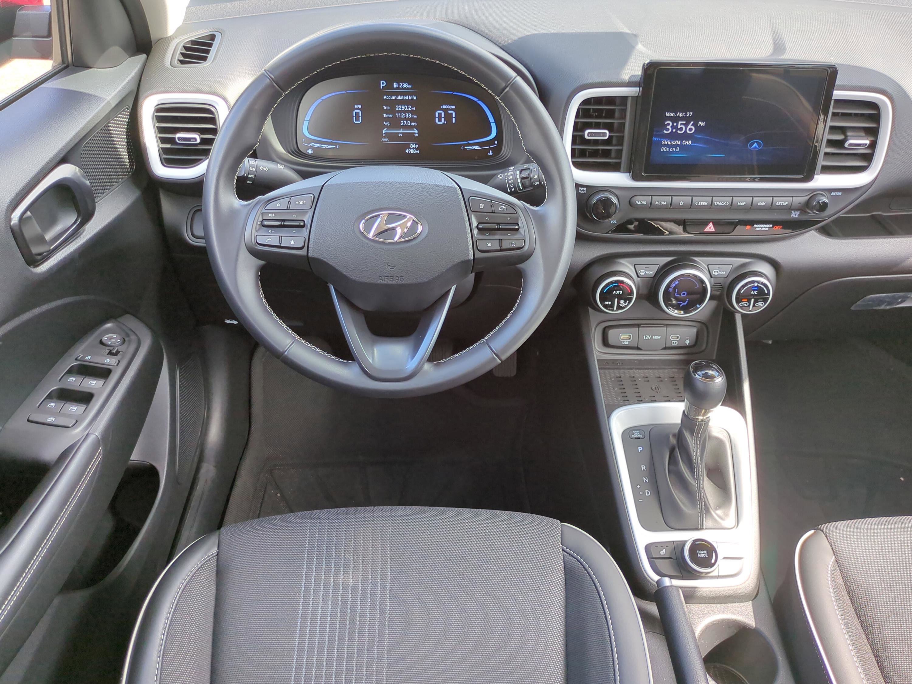 Certified 2025 Hyundai Venue Limited FWD image 12