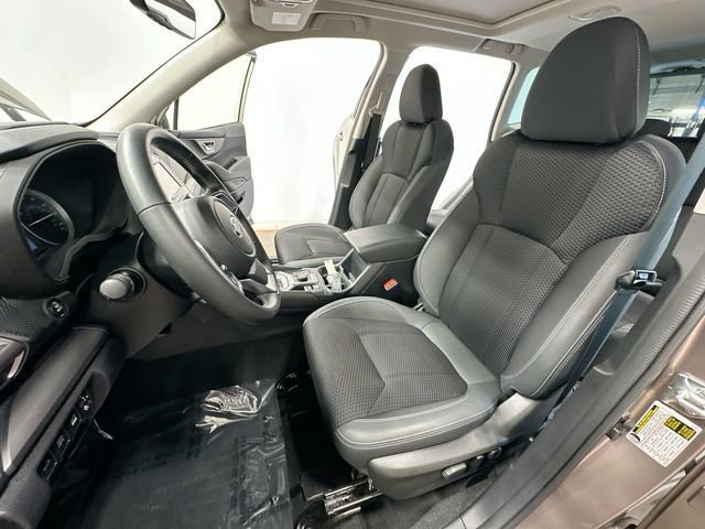 Certified 2023 Subaru Forester Premium AWD/4WD image 17
