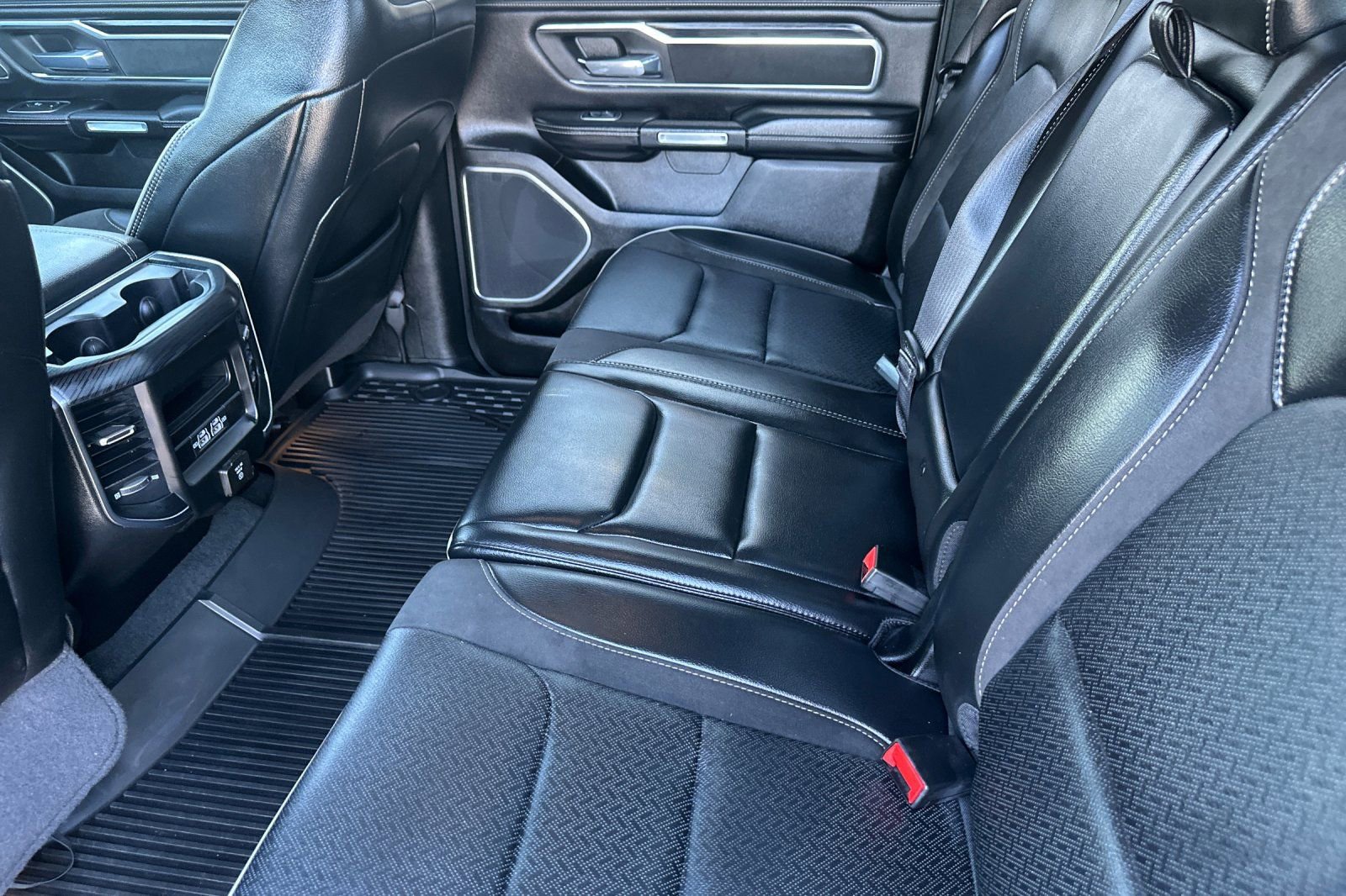 Used 2023 RAM 1500 Laramie image 12