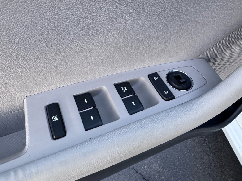 Used 2017 Hyundai Sonata SE image 18