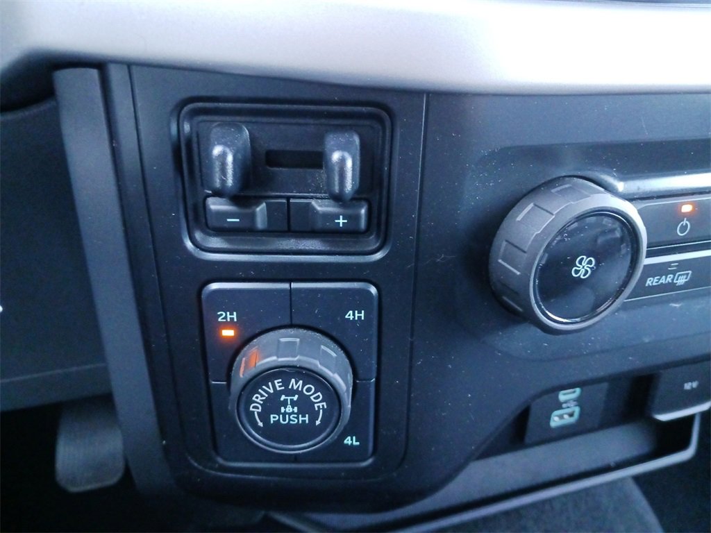 Used 2021 Ford F150 XLT image 25