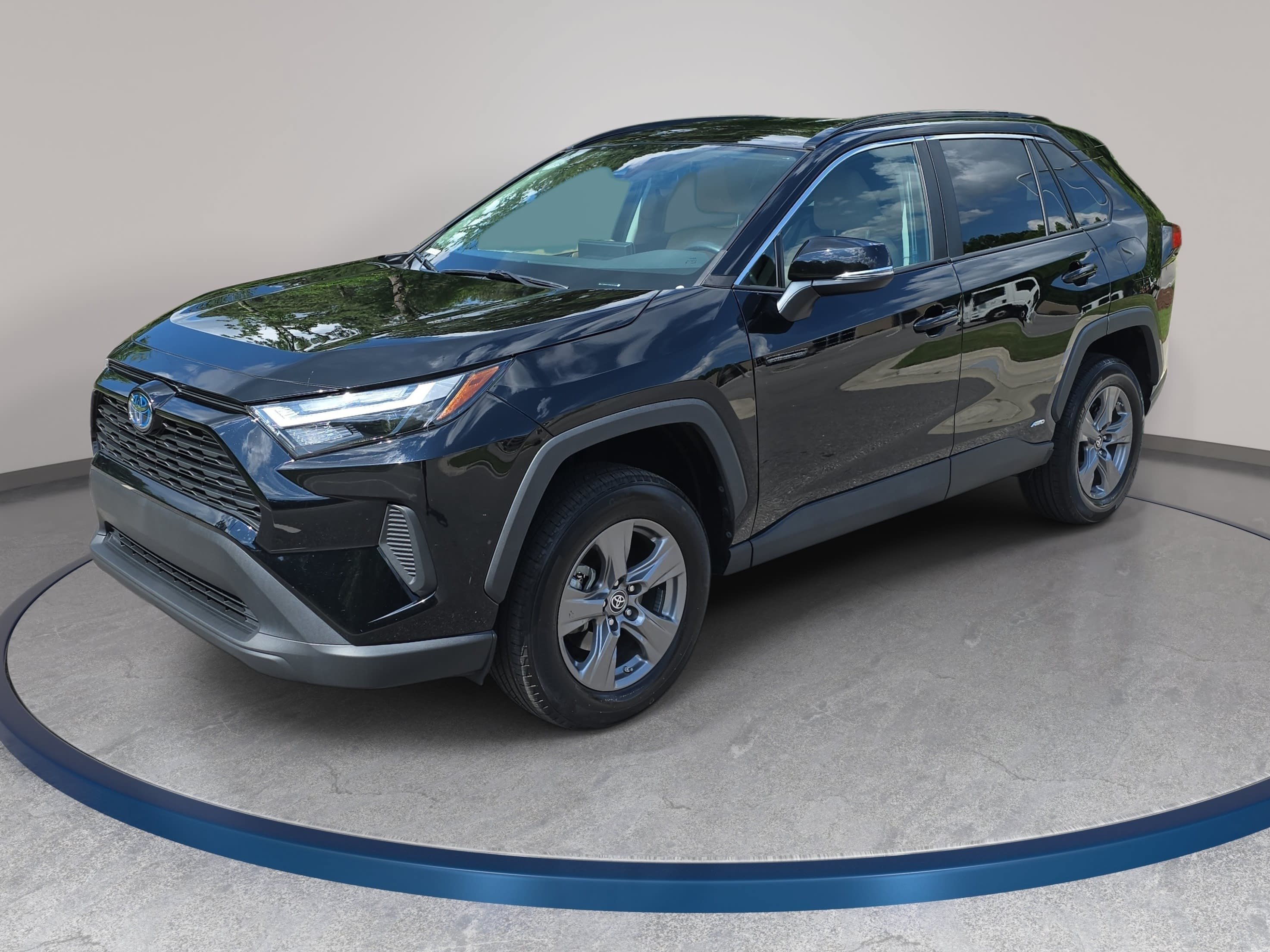 Certified 2024 Toyota RAV4 LE AWD/4WD image 1