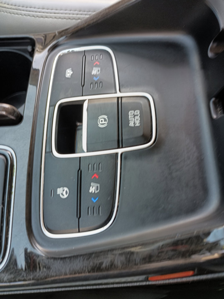 Used 2015 Kia Cadenza Limited image 37