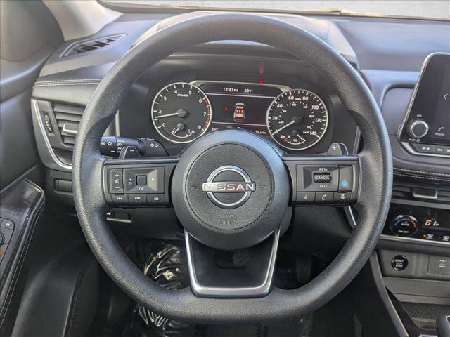 Used 2024 Nissan Rogue SV image 12