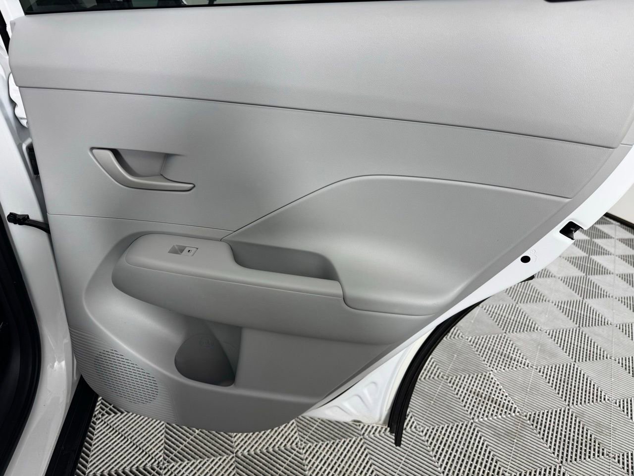 Used 2025 Hyundai Kona SEL image 27