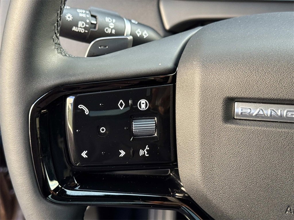 Used 2024 Land Rover Range Rover Evoque S image 26