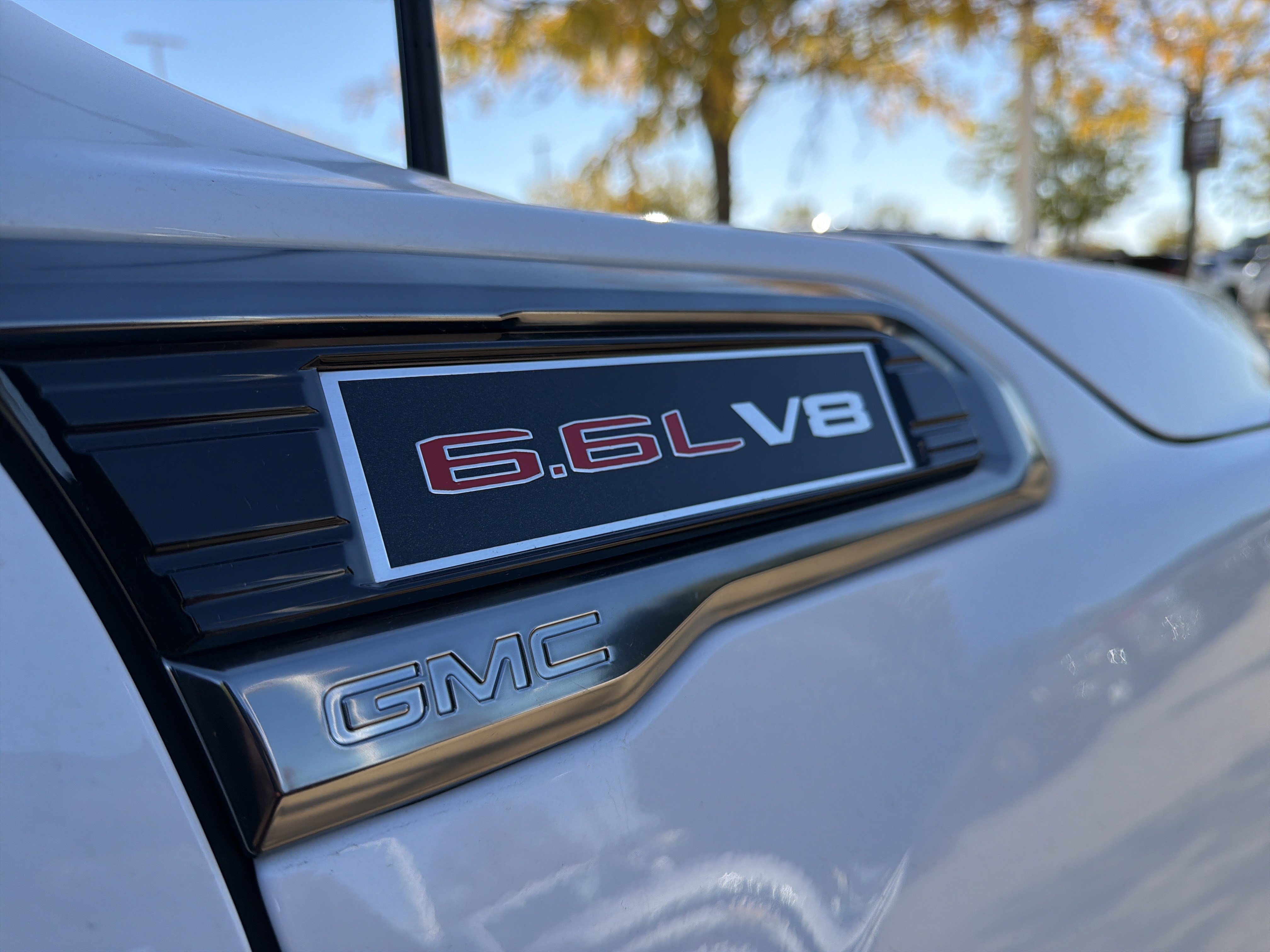 Used 2022 GMC Sierra 2500 AT4 image 3