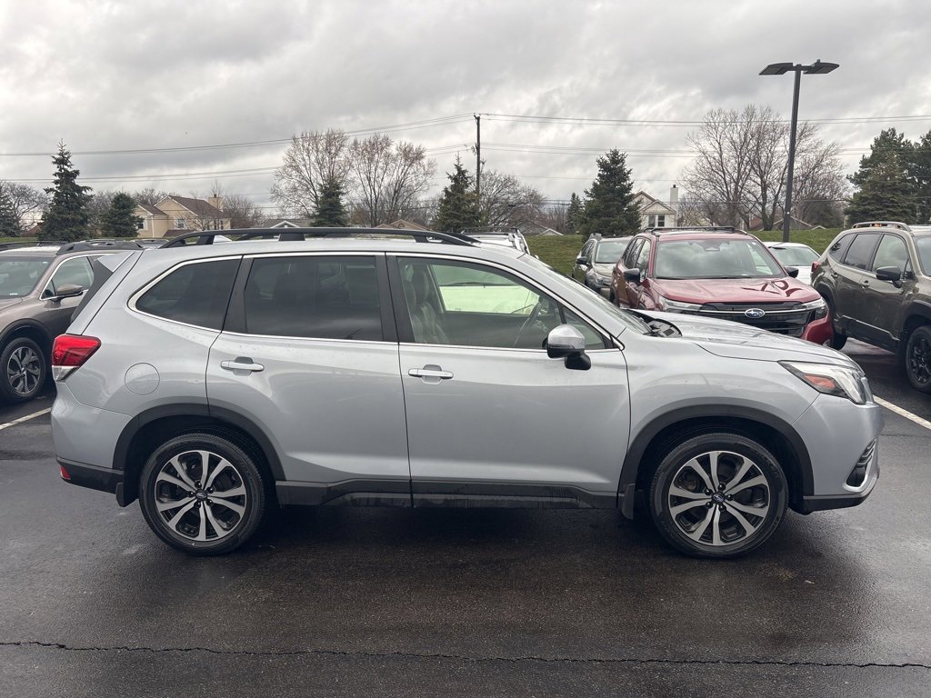 Used 2023 Subaru Forester Limited image 2