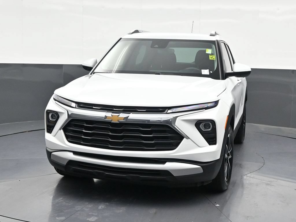 Used 2025 Chevrolet TrailBlazer LT FWD image 9