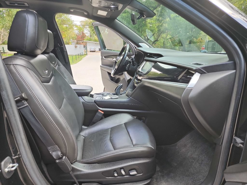 Used 2020 Cadillac XT6 Premium Luxury FWD image 39